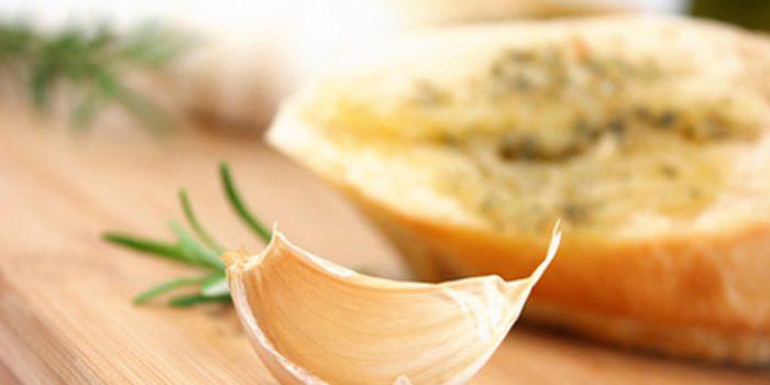 Pan de ajo, delicioso y saludable