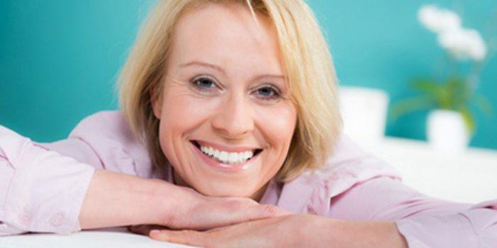 ¿Qué síntomas de la menopausia mejora la Cimicifuga?