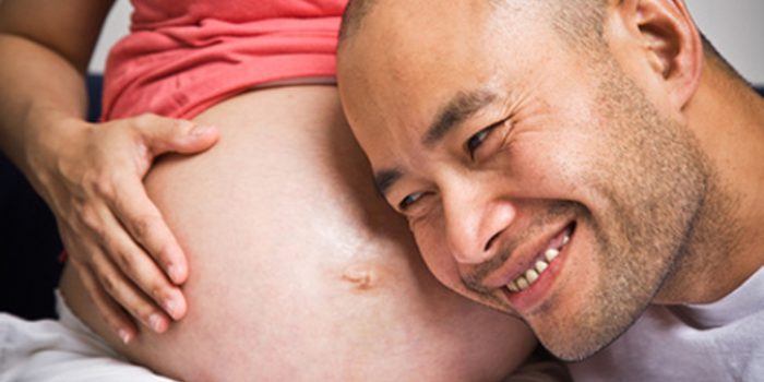 Masaje perineal, para evitar desgarros en el parto