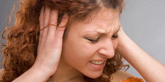 ¿Cuáles son los mejores remedios para el dolor de oídos?