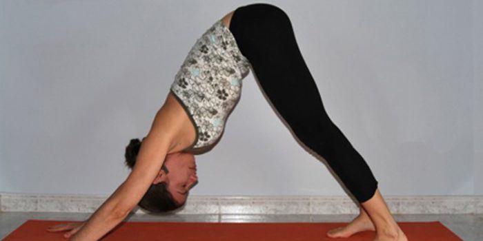 Posturas de yoga para regular el peso