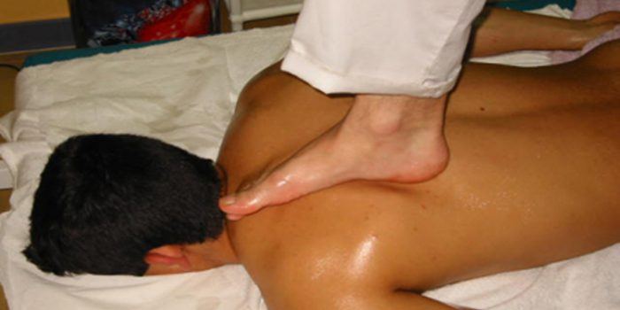 Técnica de desbloqueo o masaje con los pies