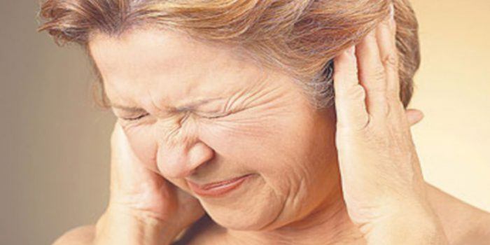 Causas de los pitidos de oídos y tratamientos naturales